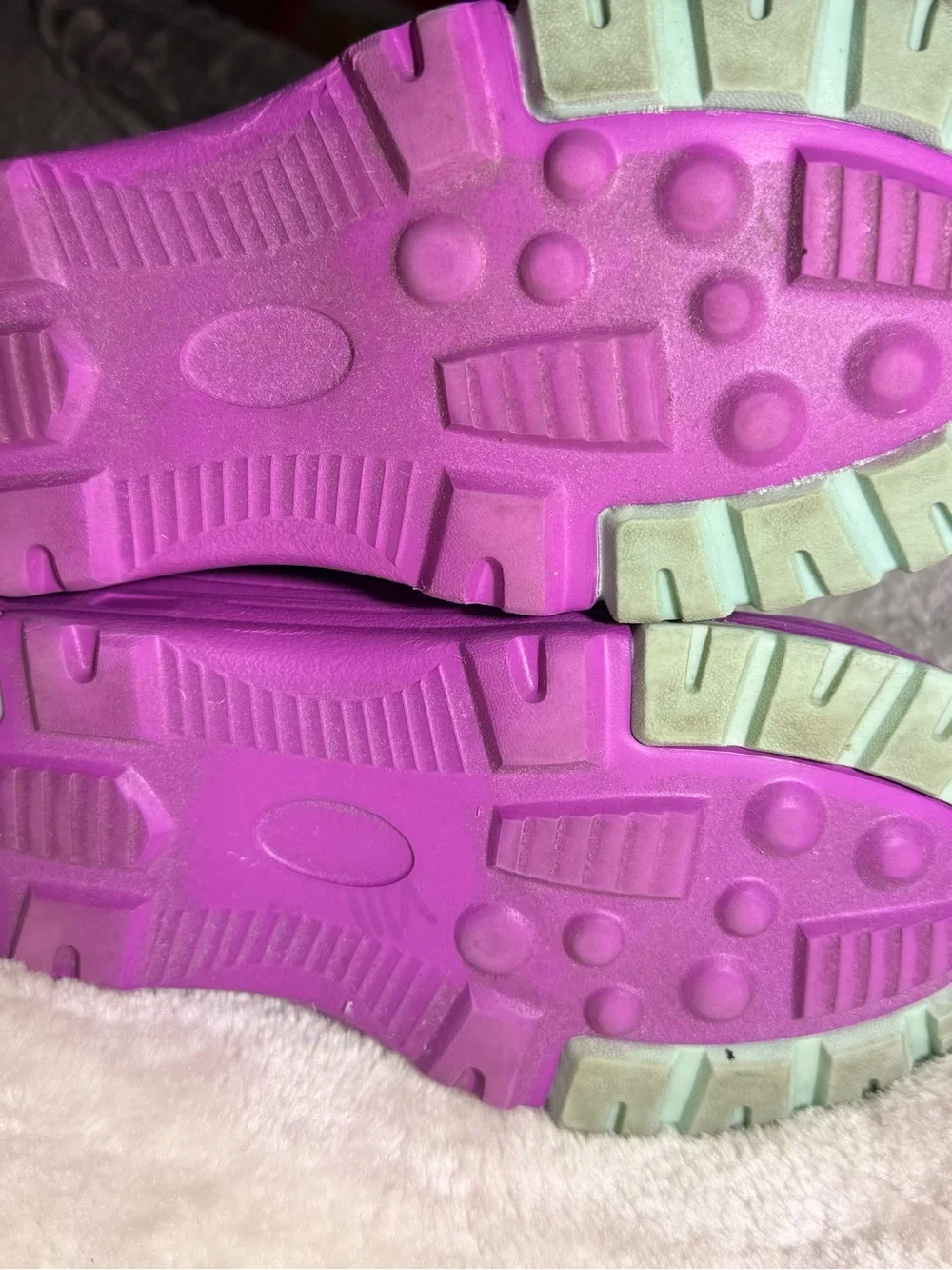 Skechers Girl Snow Slopes-Rainier Days waterproof snow boots purple size 3